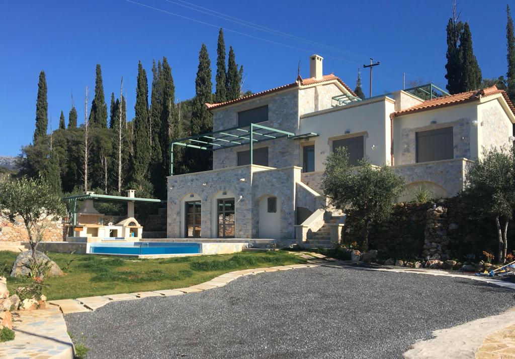 MANI PISINA 1.