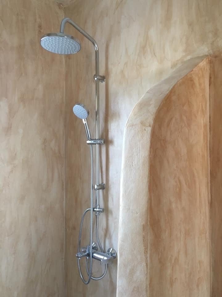 Μάνη ντουζιέρα